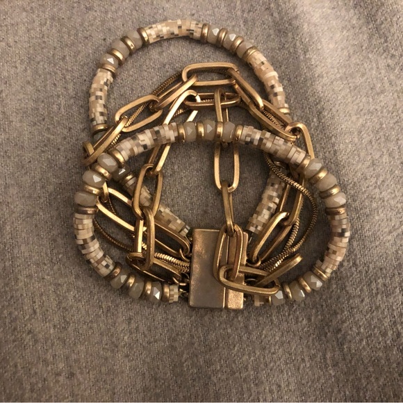 STUNNING STAND OUT LAYERED BRACELET - Picture 7 of 7